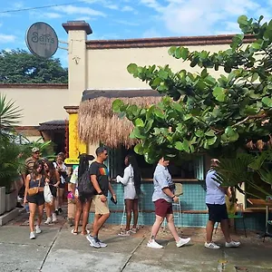 https://yolo-hostel.colombiamedellinhotels.com